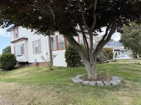 Exterior - 62 Pine View Ave, Worcester, MA 01603 photo 2 of 6