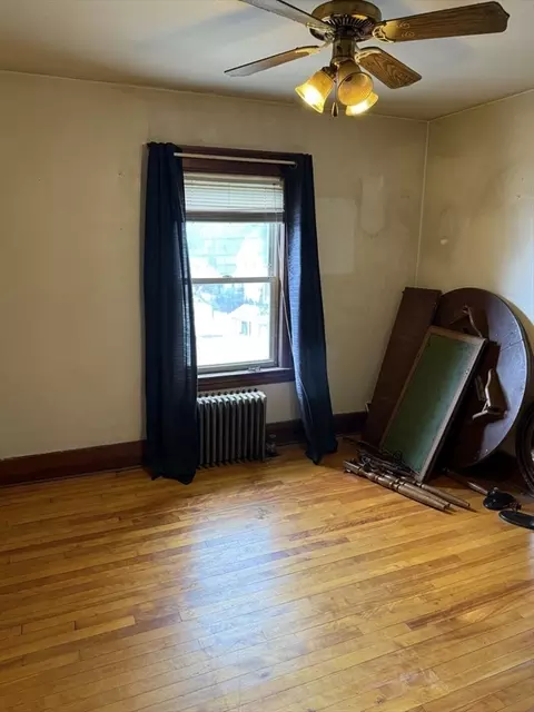 Bedroom - 62 Pine View Ave, Worcester, MA 01603 photo 3 of 3