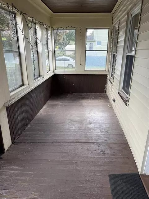 Exterior - 62 Pine View Ave, Worcester, MA 01603 photo 6 of 6