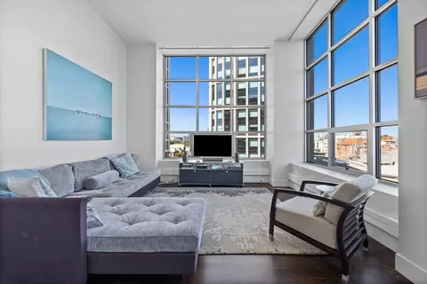 360 Newbury St #601, Boston, MA 02115
