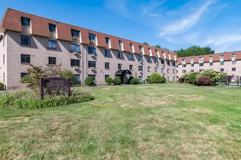 119 Grove St #231, Rockland, MA 02370