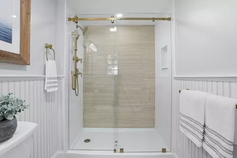 30 Atlantic St, Gloucester, MA 01930 photo 14
