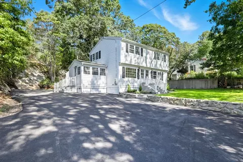 30 Atlantic St, Gloucester, MA 01930 photo 2