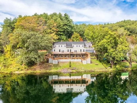 286 Grove St, Clinton, MA 01510