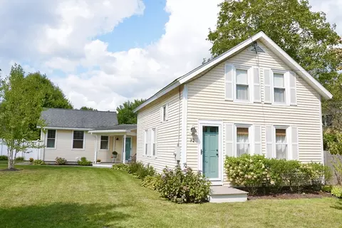 72 Elm St, Hatfield, MA 01038