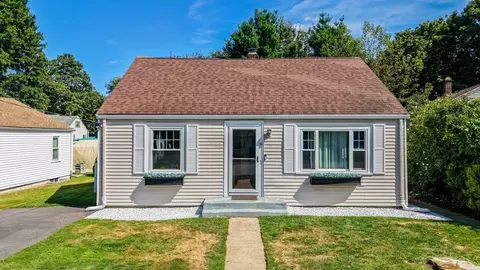9 Westdale Ave, Seekonk, MA 02771