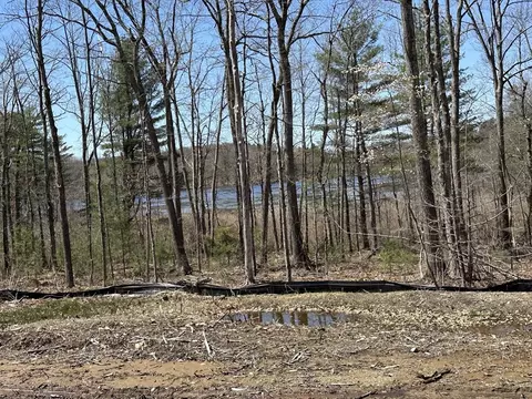 23 Miles Rd, Rutland, MA 01543