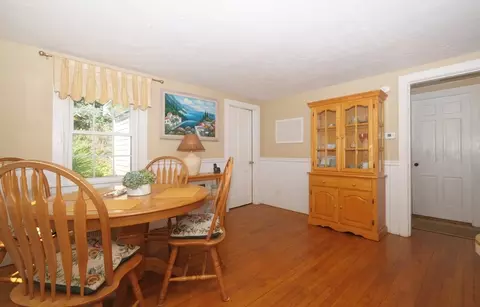 Dining - 6 Holiday Ln, Hyannis, MA 02601 photo 3 of 4