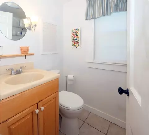 Bath - 6 Holiday Ln, Hyannis, MA 02601 photo 1 of 5