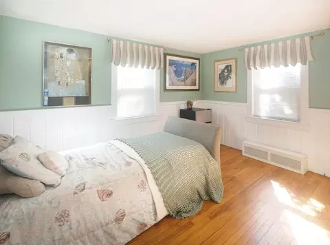 Bedroom - 6 Holiday Ln, Hyannis, MA 02601 photo 8 of 9