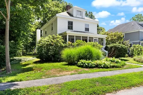143 Everett St, Concord, MA 01742