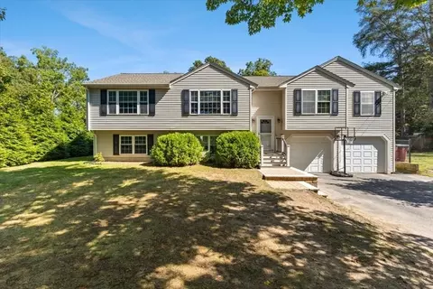 45 North St, Middleboro, MA 02346