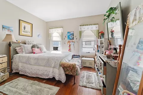 Bedroom - 82 Summerfield St, Fall River, MA 02720 photo 4 of 7