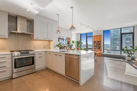 40 Traveler St #703, Boston, MA 02118