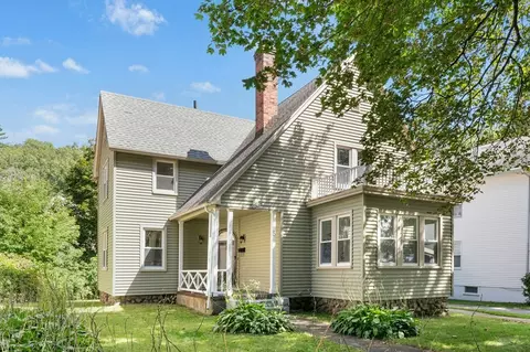 5 Coombs Rd, Worcester, MA 01602