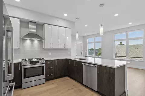 124 Highland Ave #404, Somerville, MA 02143