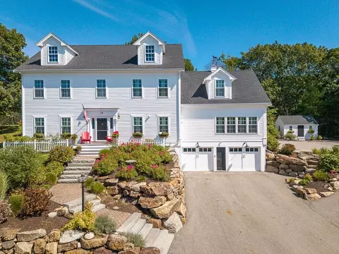 38 Lawndale, Gloucester, MA 01930