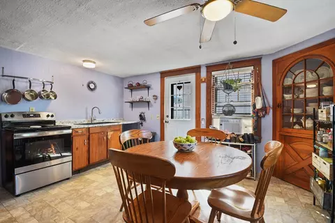 35 W River St, Orange, MA 01364 photo 15
