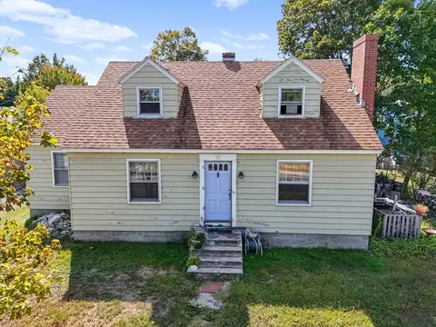 35 W River St, Orange, MA 01364 photo 3