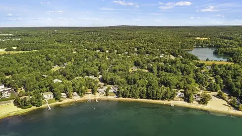 4 Sandpiper Ln, Plymouth, MA 02360