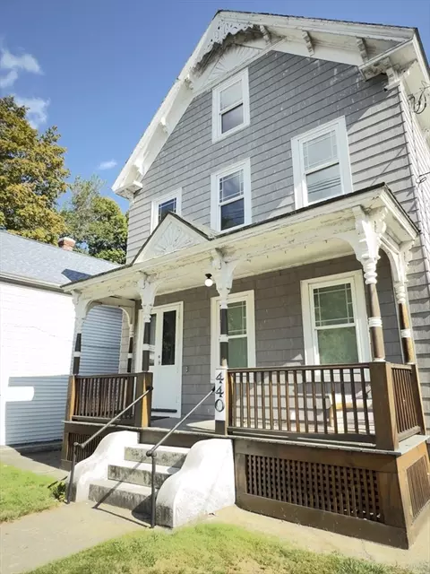 440 Pawtucket St, Lowell, MA 01854