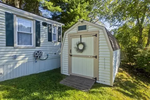 129 Pine Ave, Sturbridge, MA 01566 photo 40