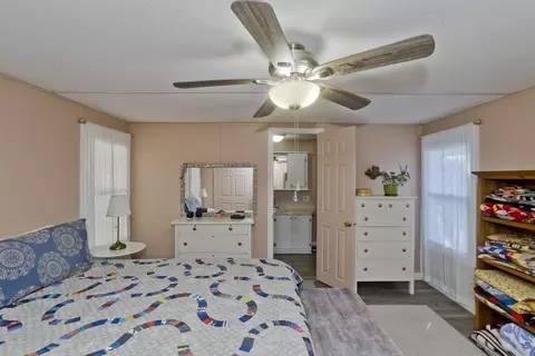129 Pine Ave, Sturbridge, MA 01566 photo 21