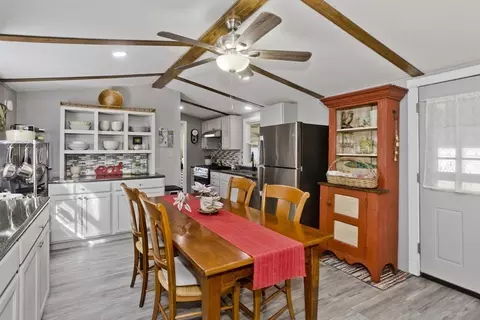 129 Pine Ave, Sturbridge, MA 01566 photo 7