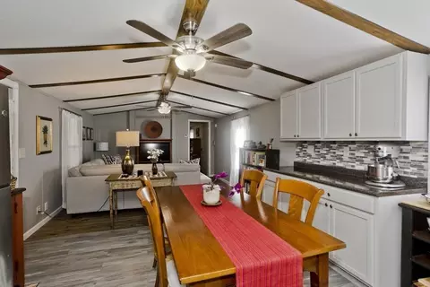 129 Pine Ave, Sturbridge, MA 01566 photo 14