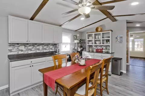 129 Pine Ave, Sturbridge, MA 01566 photo 13