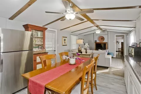 129 Pine Ave, Sturbridge, MA 01566 photo 8