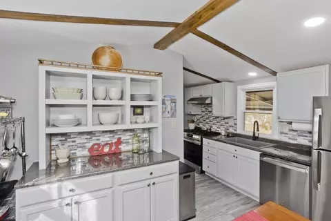 129 Pine Ave, Sturbridge, MA 01566 photo 11
