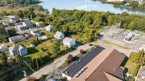 View/Area - 15 Star St, Fall River, MA 02724 photo 1 of 15