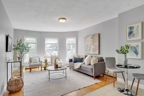 73 River St #4B, Cambridge, MA 02139