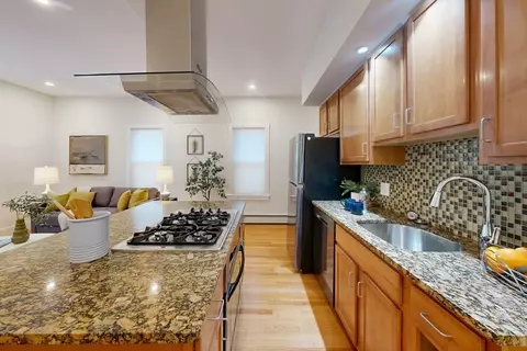 80 Newton St #2, Somerville, MA 02143
