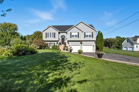 82 Hillside Rd, Southwick, MA 01077