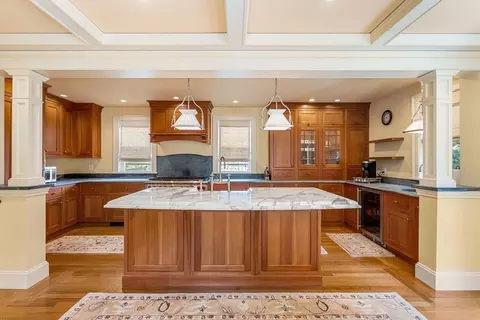 42 Mayhew St, Dorchester, MA 02125