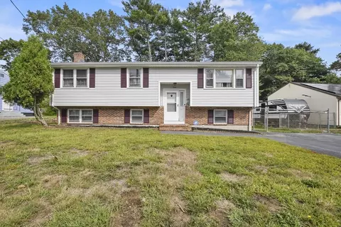 724 Ash St, Brockton, MA 02301