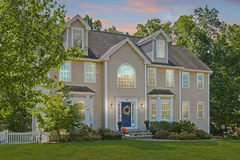 12 Littles Hill Ln, Georgetown, MA 01833