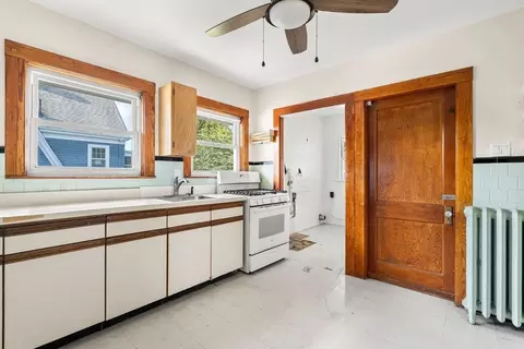 Kitchen - 78 Everett St, Arlington, MA 02474 photo 3 of 4