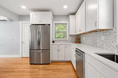 26 Clark St, Danvers, MA 01923 photo 14