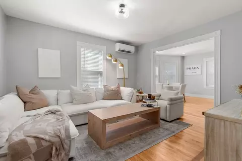 26 Clark St, Danvers, MA 01923 photo 4