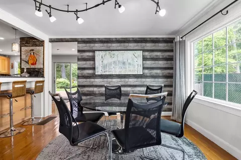 83 Payson Rd, Chestnut Hill, MA 02467 photo 9