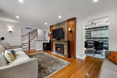 83 Payson Rd, Chestnut Hill, MA 02467 photo 11