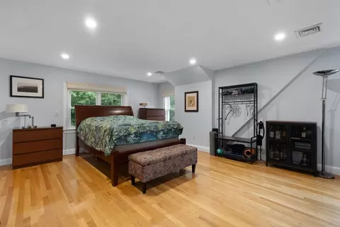 83 Payson Rd, Chestnut Hill, MA 02467 photo 16