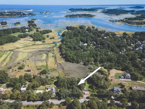 23 Jeffreys Neck Rd, Ipswich, MA 01938