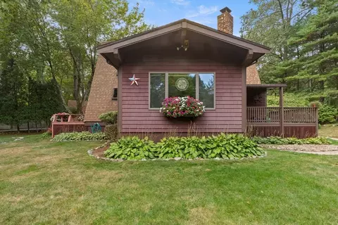 Exterior - 2 Kenneth Rd, Georgetown, MA 01833 photo 9 of 11