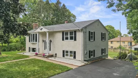 Exterior - 168 N Marion St, Fall River, MA 02723 photo 2 of 4