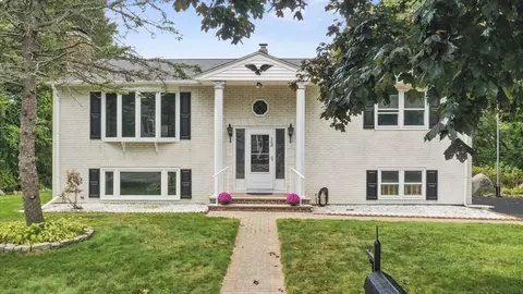 168 N Marion St, Fall River, MA 02723