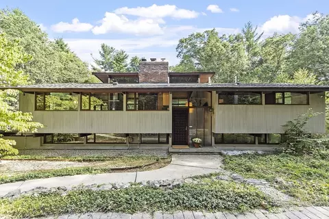 54 Nowell Farme Rd, Carlisle, MA 01741